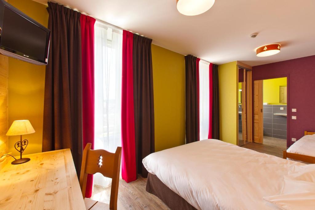 Logis Hotel Lbb - Les 2 Lacs Clairvaux-les-Lacs Room photo
